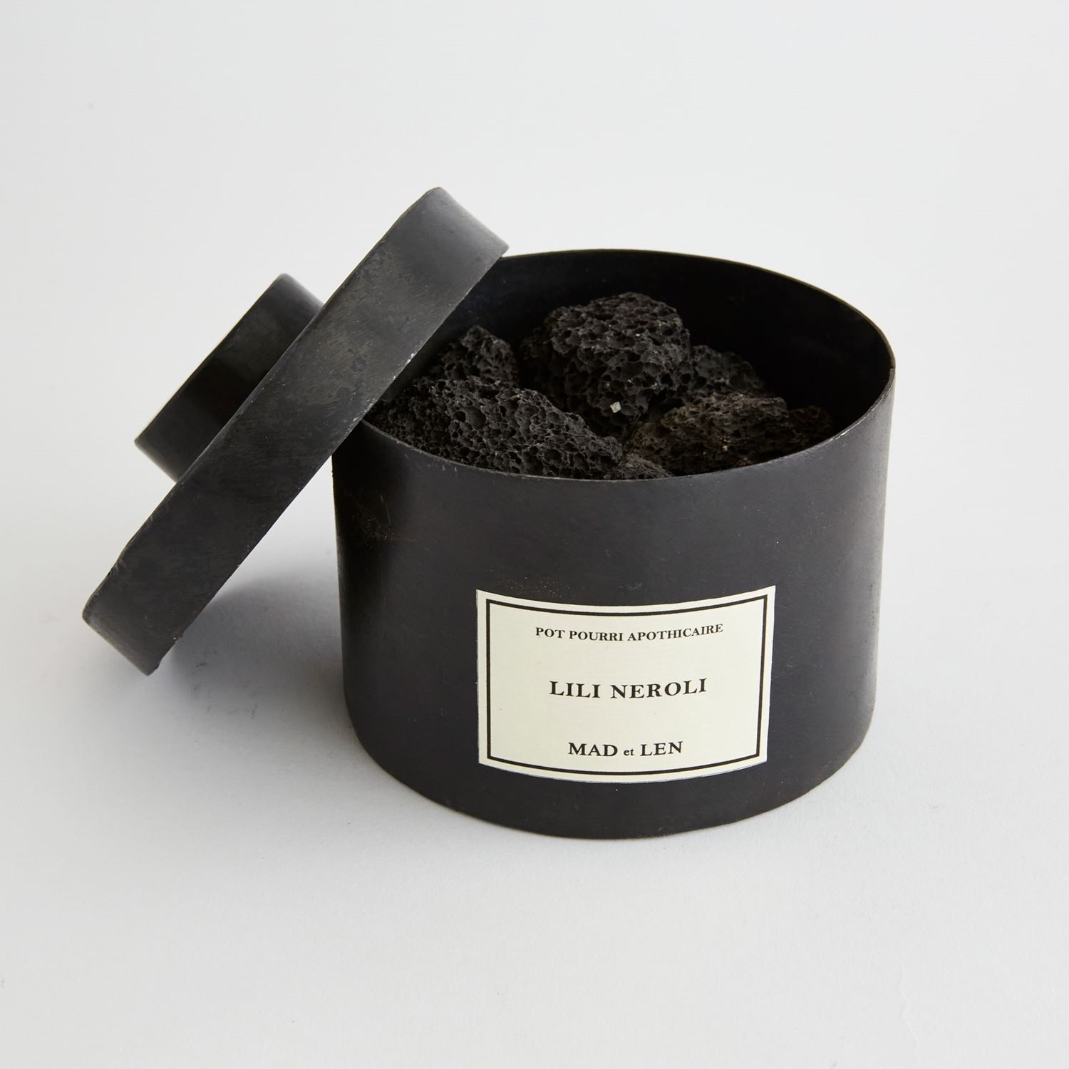 MAD et LEN POT LAVA ROCK LILI NEROLI｜ディフューザー｜IDEE SHOP Online