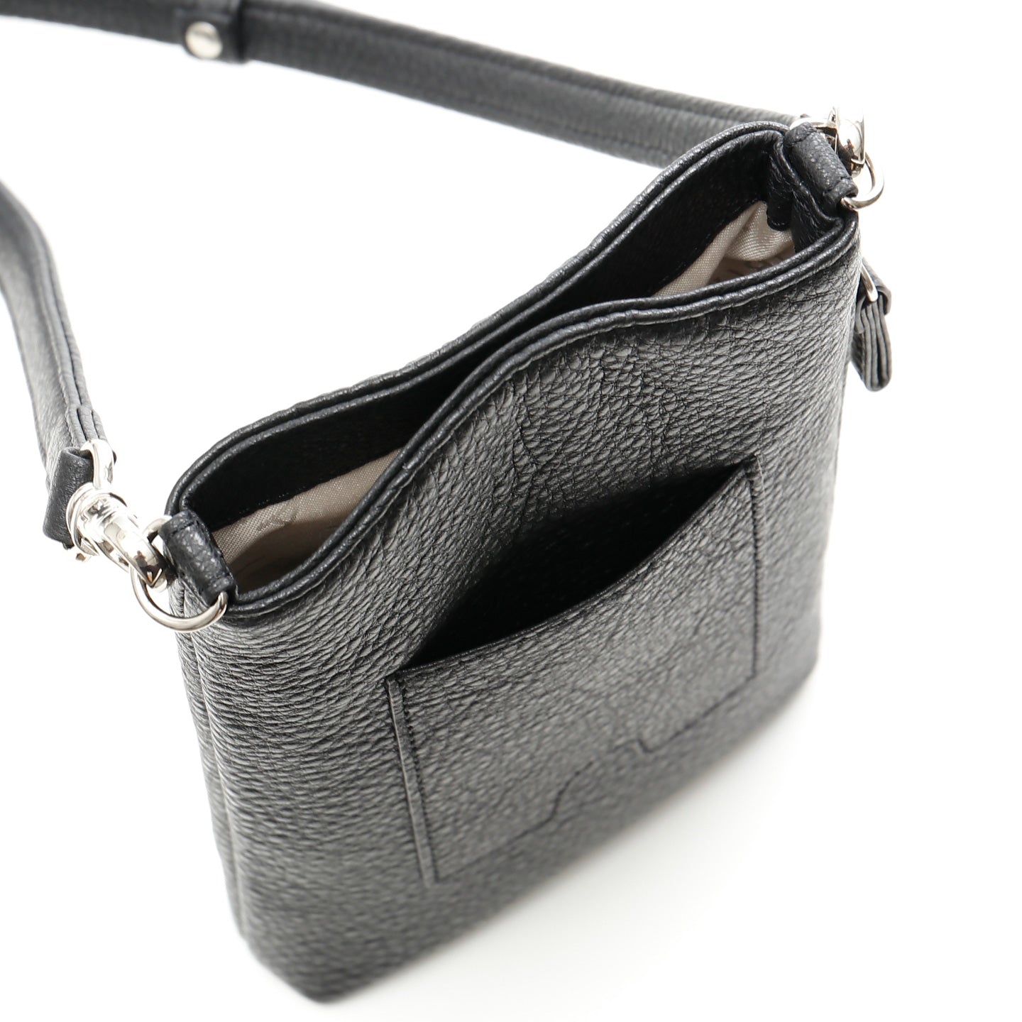 くまモンコラボ商品】牛革 スマートフォンポシェット – イビサ