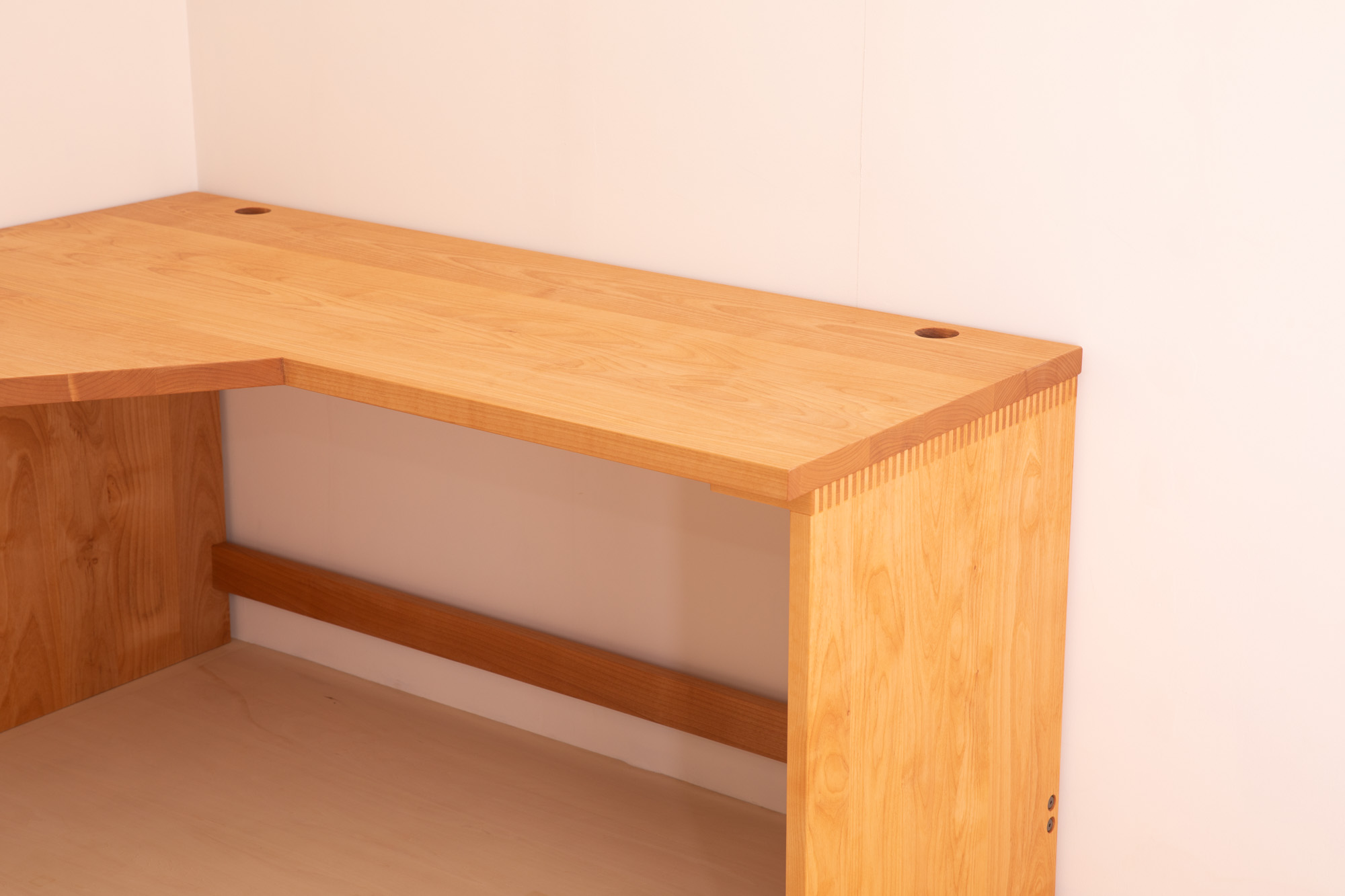 書斎のコーナーデスク｜ikususu FURNITURE｜無垢材家具・オーダー家具