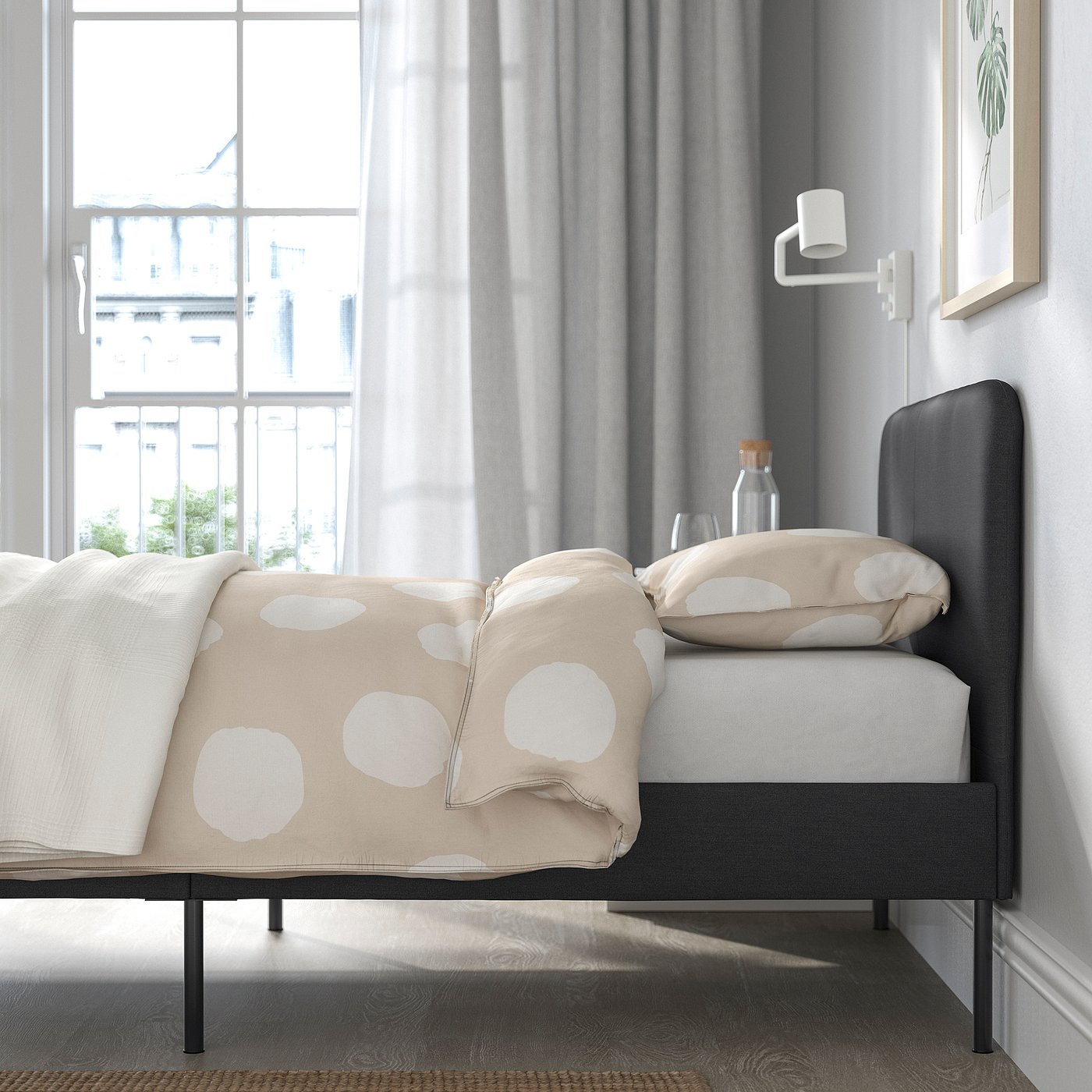 SLATTUM スラットゥム ファブリックベッドフレーム, ヴィースレ