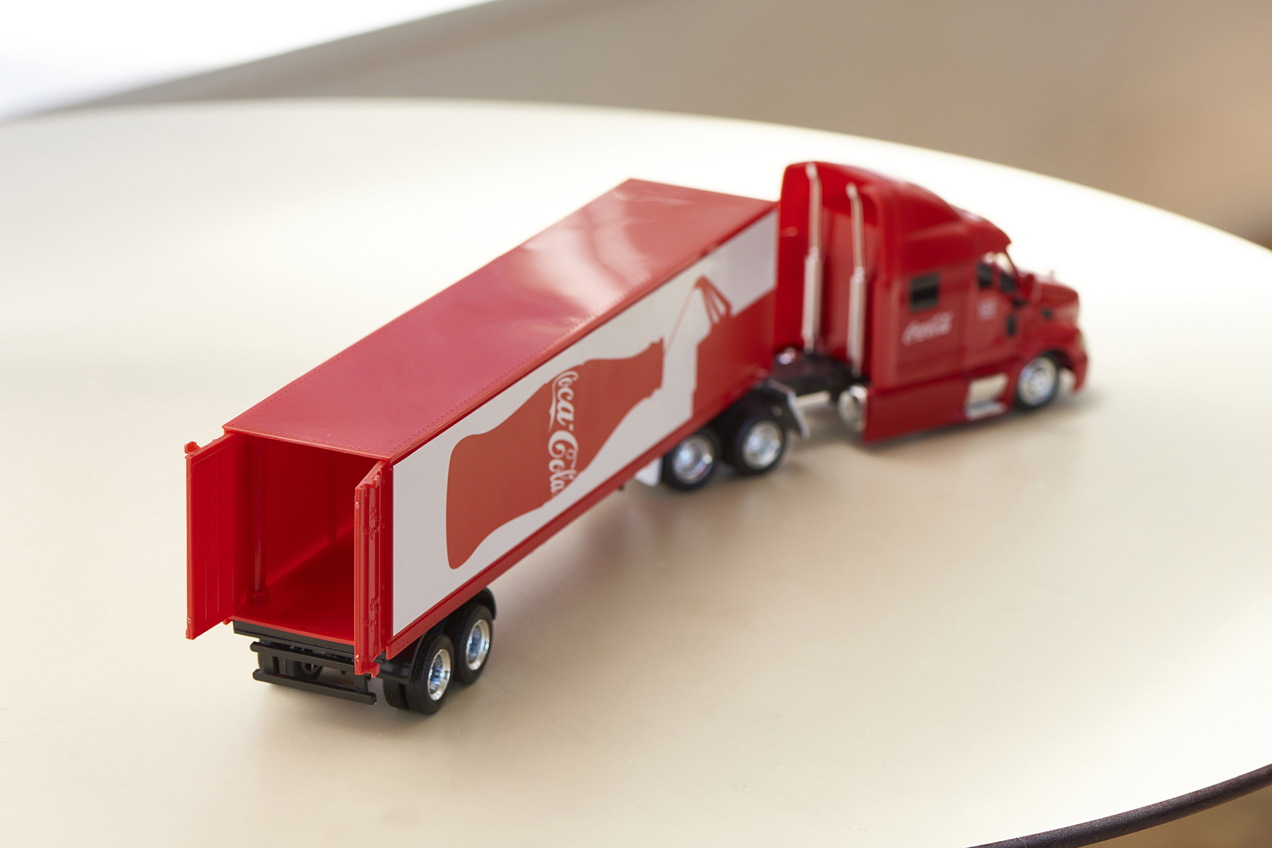 コカ・コーラ】ボトルトラック ミニカー | 株式会社伊高