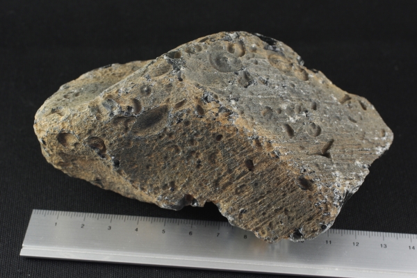 十勝石玲瓏石（レインボーオブシディアン）原石529g 天然石販売