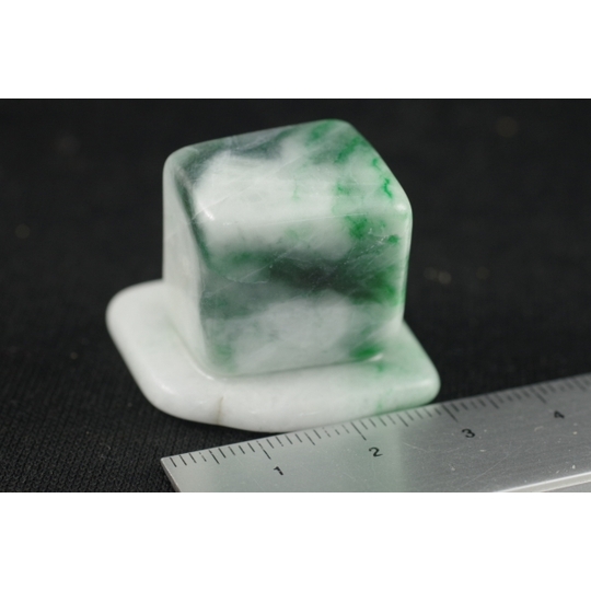 糸魚川産翡翠 原石磨き33g 天然石販売 名取貴石 天然石・国産原石の