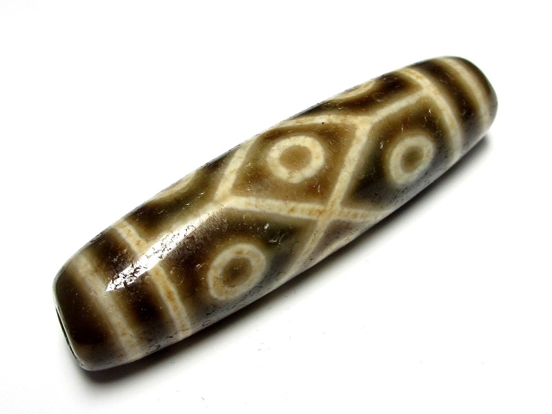 790 天珠 亀甲長壽九眼天珠 dzibeads ！ 370天珠 亀甲長壽九眼天珠 上