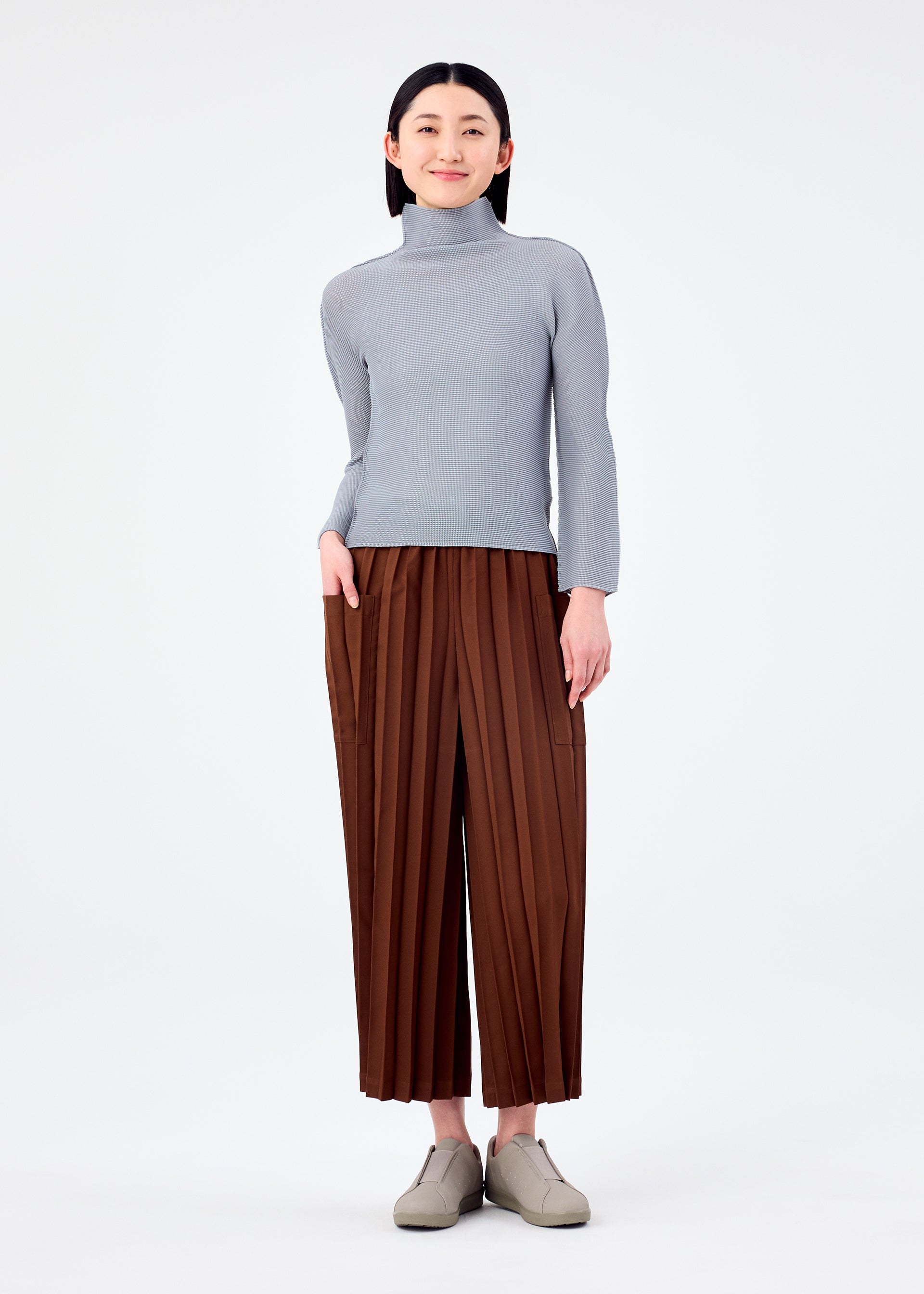 COLOR PLEATS BOTTOM – isseymiyake.com