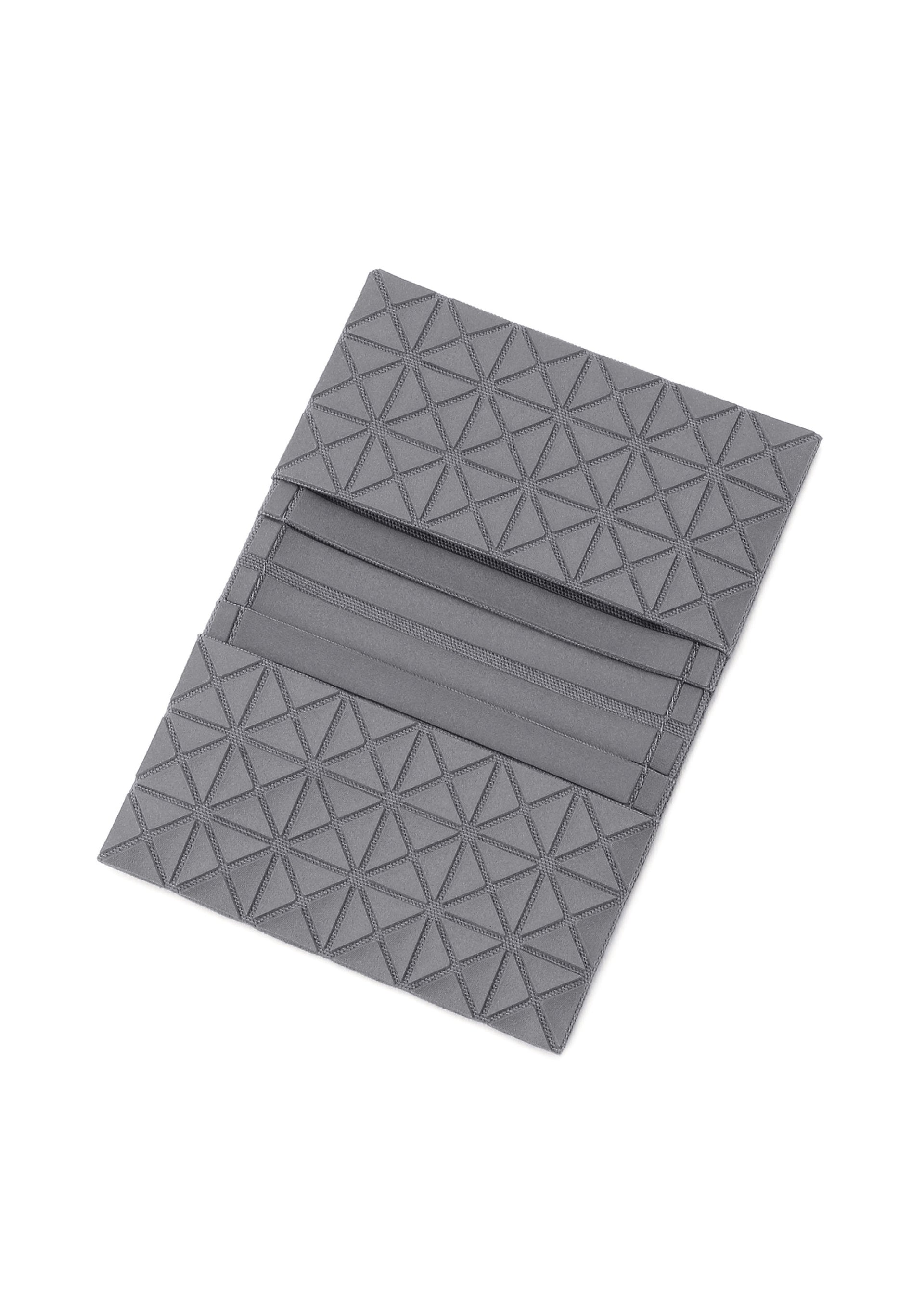 OYSTER ONE-TONE – isseymiyake.com