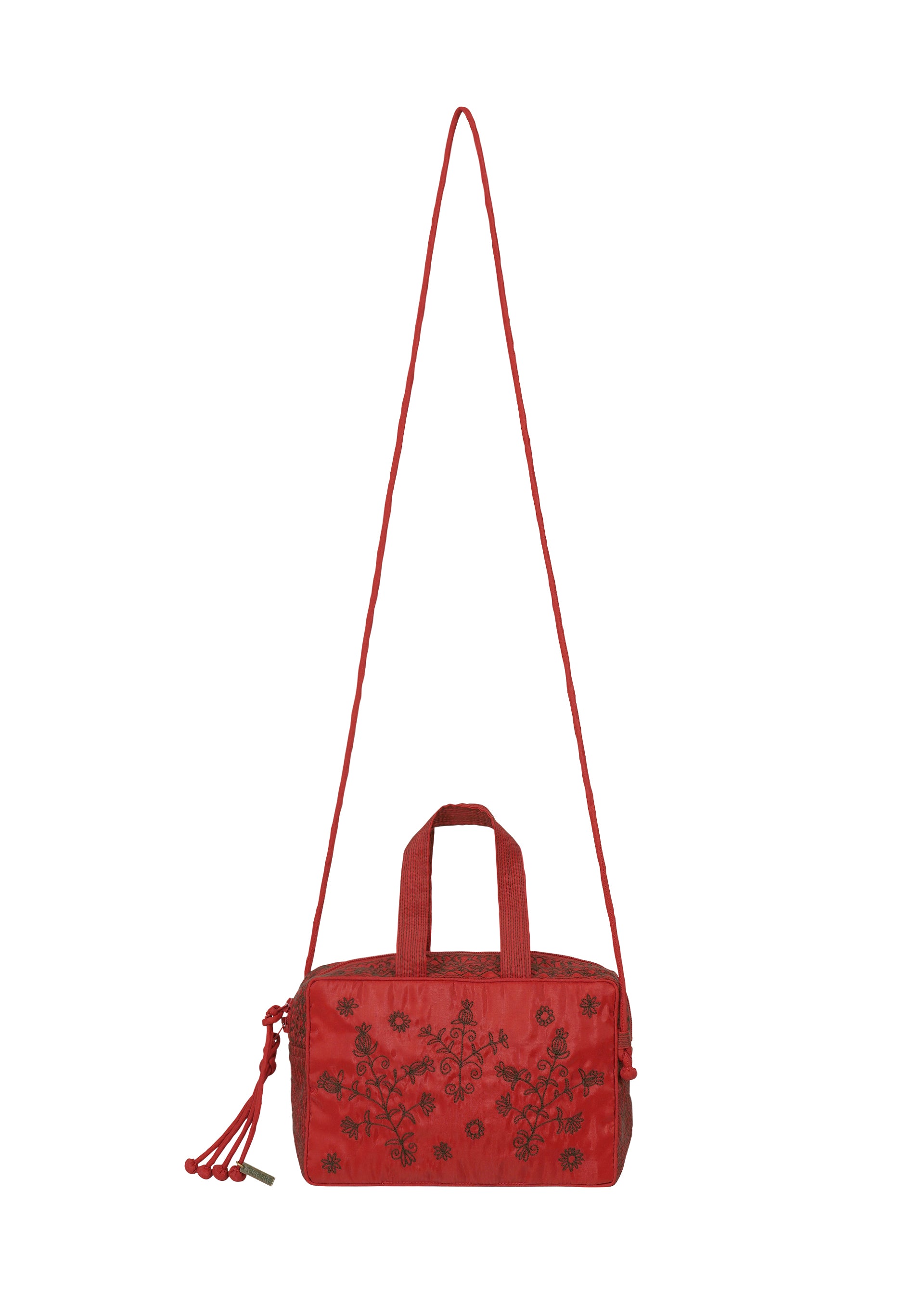 バッグ＆財布／ポーチ＆クラッチバッグ – isseymiyake.com