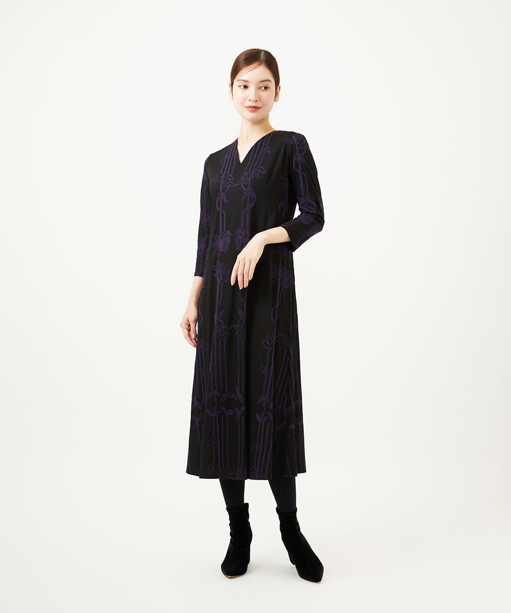 リーフ柄コード刺繍ジャージードレス(ワンピース) | Sybilla(シビラ