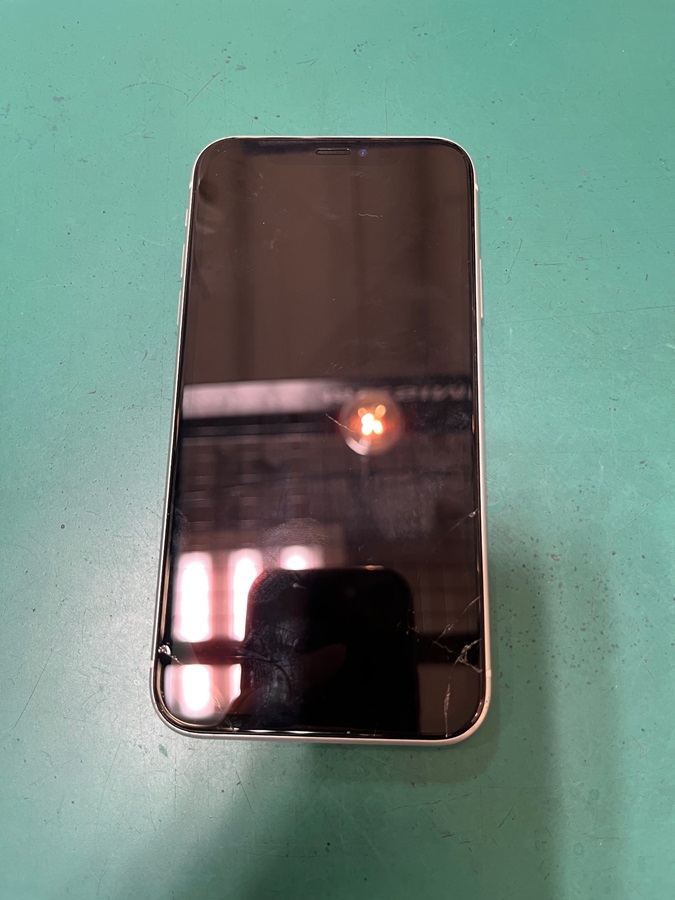 iPhoneXR液晶交換の修理事例ご紹介！ | iPhone修理アイサポ 修理事例