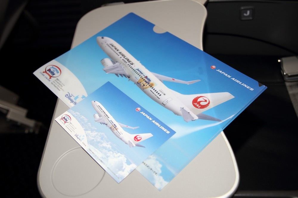 ディズニーシー「ダッフィー」が空を飛ぶ JALが特別機お披露目: J-CAST