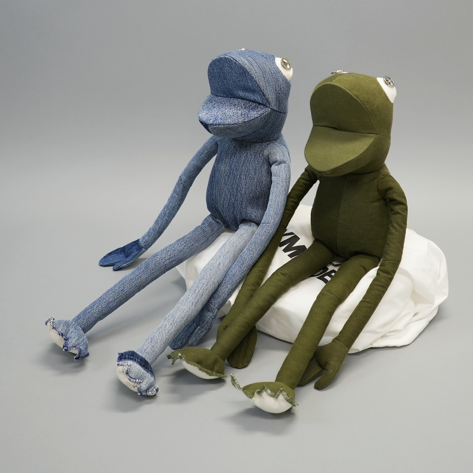 Object – J LOS ANGELES​