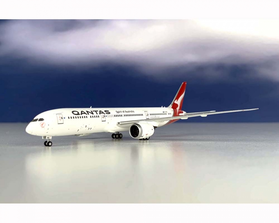 www.JetCollector.com: Qantas B787-9 VH-ZNG 1:400 Scale NG B-7890002A