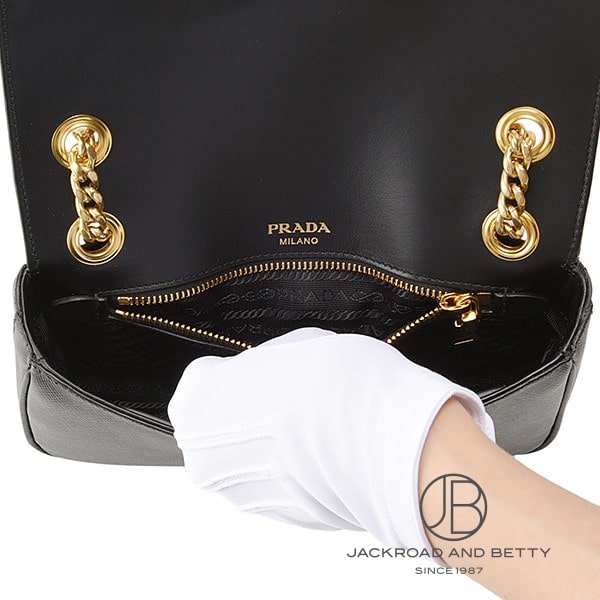 サフィアーノレザー ショルダーバッグ ブラック 黒[1BD193 2B1N F0002