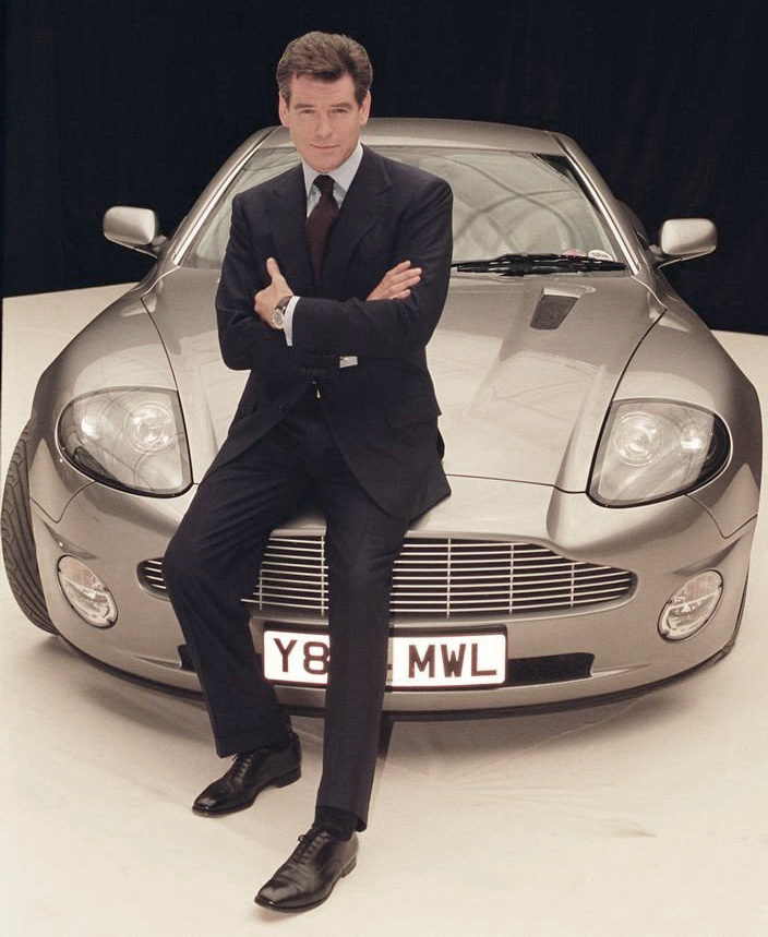 Aston Martin Vanquish | Bond Lifestyle