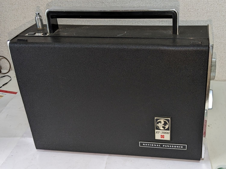 トランジスタラジオ展示室(ポータブル型)