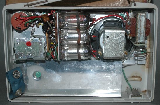 真空管式ポータブルラジオの離陸