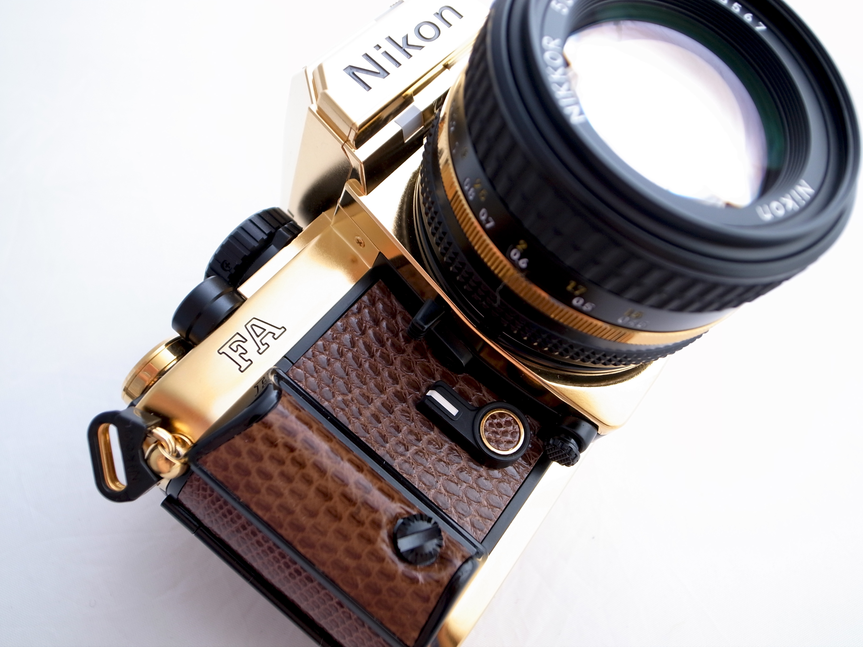 Camera Geekery: The Grand Prix edition Nikon FA - Japan Camera Hunter