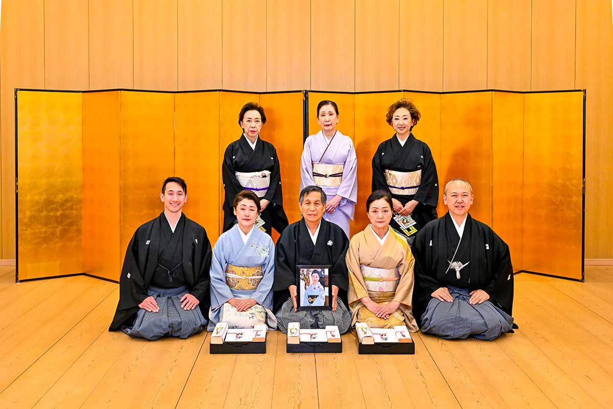 西川流カナダ彩月会、3名が西川流苗字内に加わりました | 日加トゥデイ