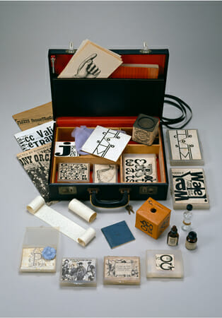 未来の発見の仕方：フルクサスの場合 - デザイン・アートの展覧会