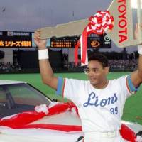 ユリエスキ・グリエル（DeNA）：キューバ出身のプロ野球選手 写真