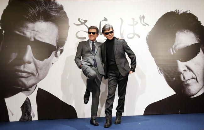 舘ひろしと柴田恭兵 …：柴田恭兵と舘ひろし あぶないダンディー俳優