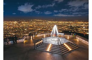 190万都市札幌を望む藻岩山の夜景|日本の絶景 JTB 感動の瞬間（とき）