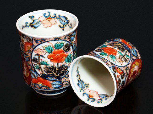 高級伊万里焼夫婦湯呑【献上手古伊万里焼】蓋付夫婦湯呑 染錦本金吉祥