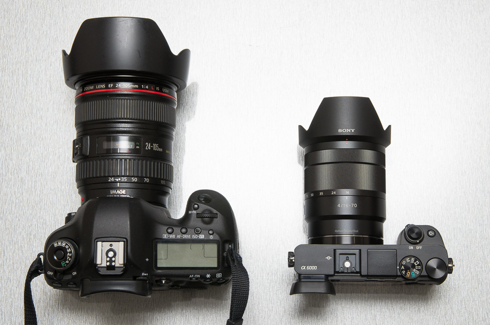 α6000 + SEL1670Zと5D MarkIII + EF24-105mmの実用重量＆サイズ比較