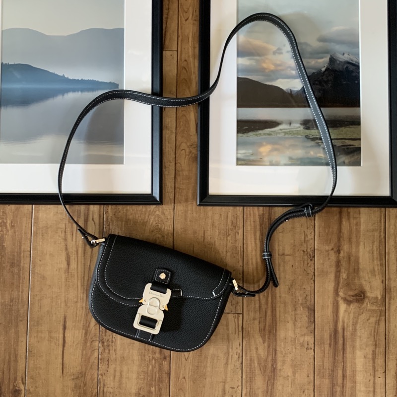 Dior（ディオール） Saddle フラップ付き メッセンジャーバッグ ミニの