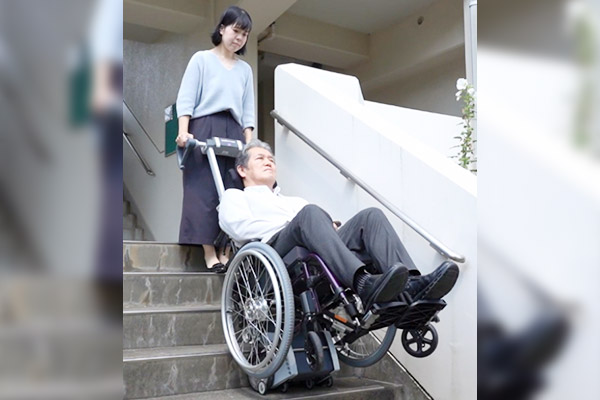 階段昇降機 スカラモービル｜【公式】株式会社 常機構｜東京都 防音