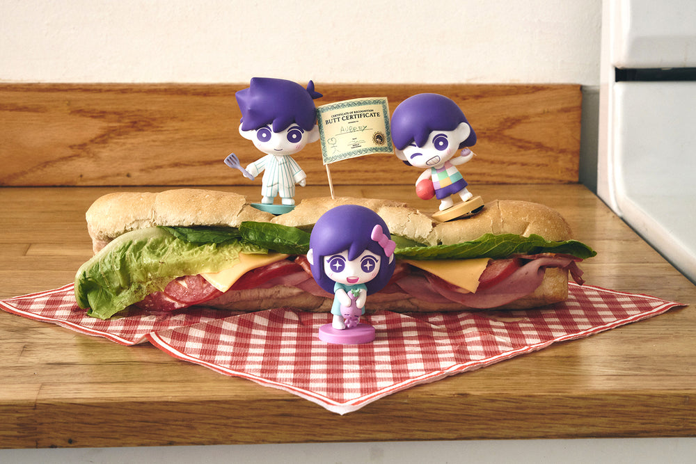 AUBREY Vinyl Figure (HEADSPACE Ver.) – OMOCAT