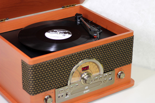 ION Audio/Bluetooth対応レコード・カセット・ラジオ・CD・一体型