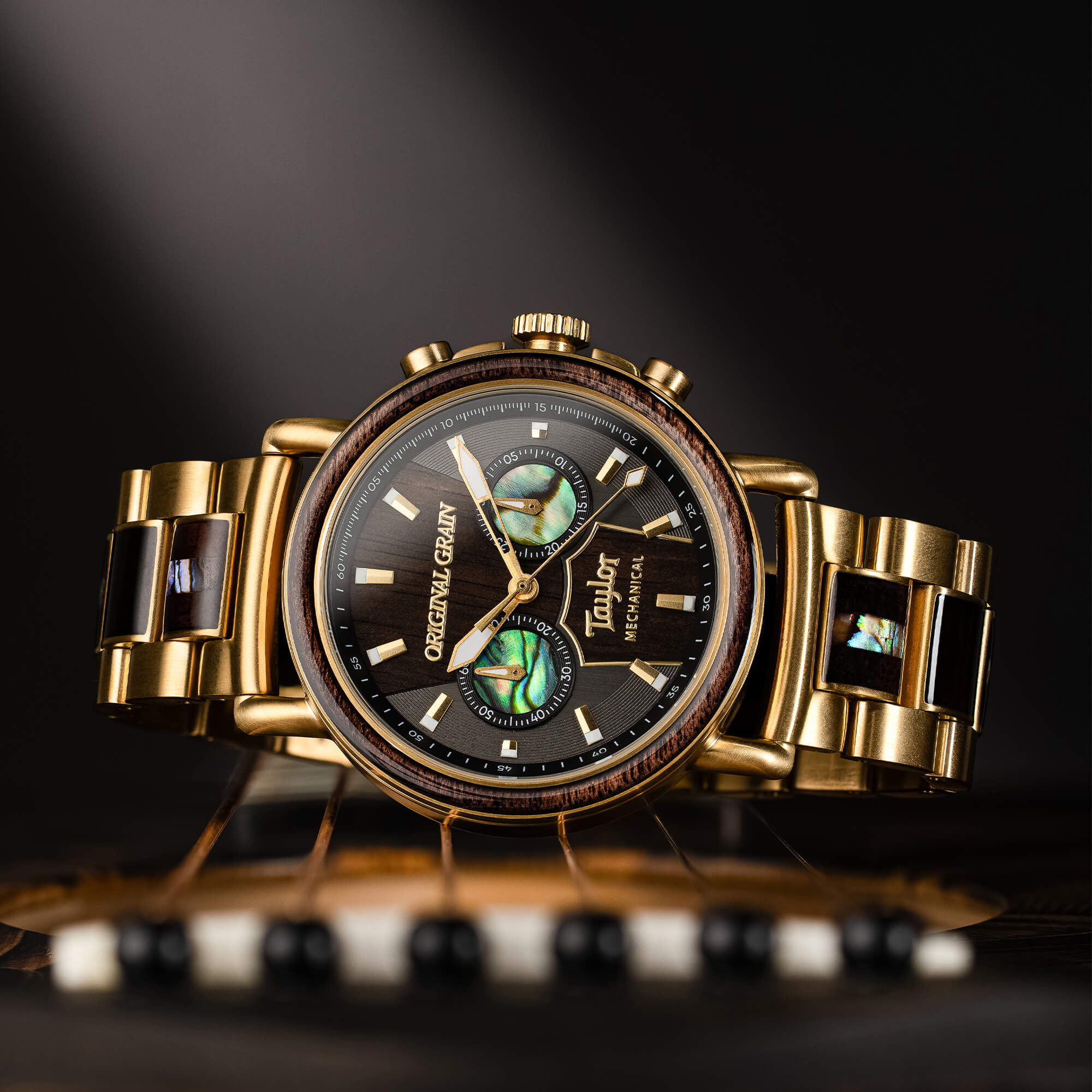 Taylor Guitars 18K Gold Mechanical Chrono 44mm – Original Grain