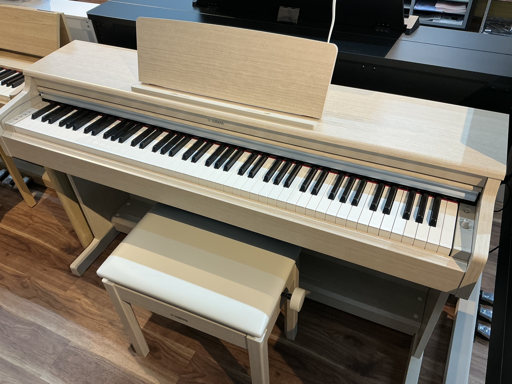 YAMAHA YDP-165 | オリエント楽器｜電子ピアノ｜オリエント楽器