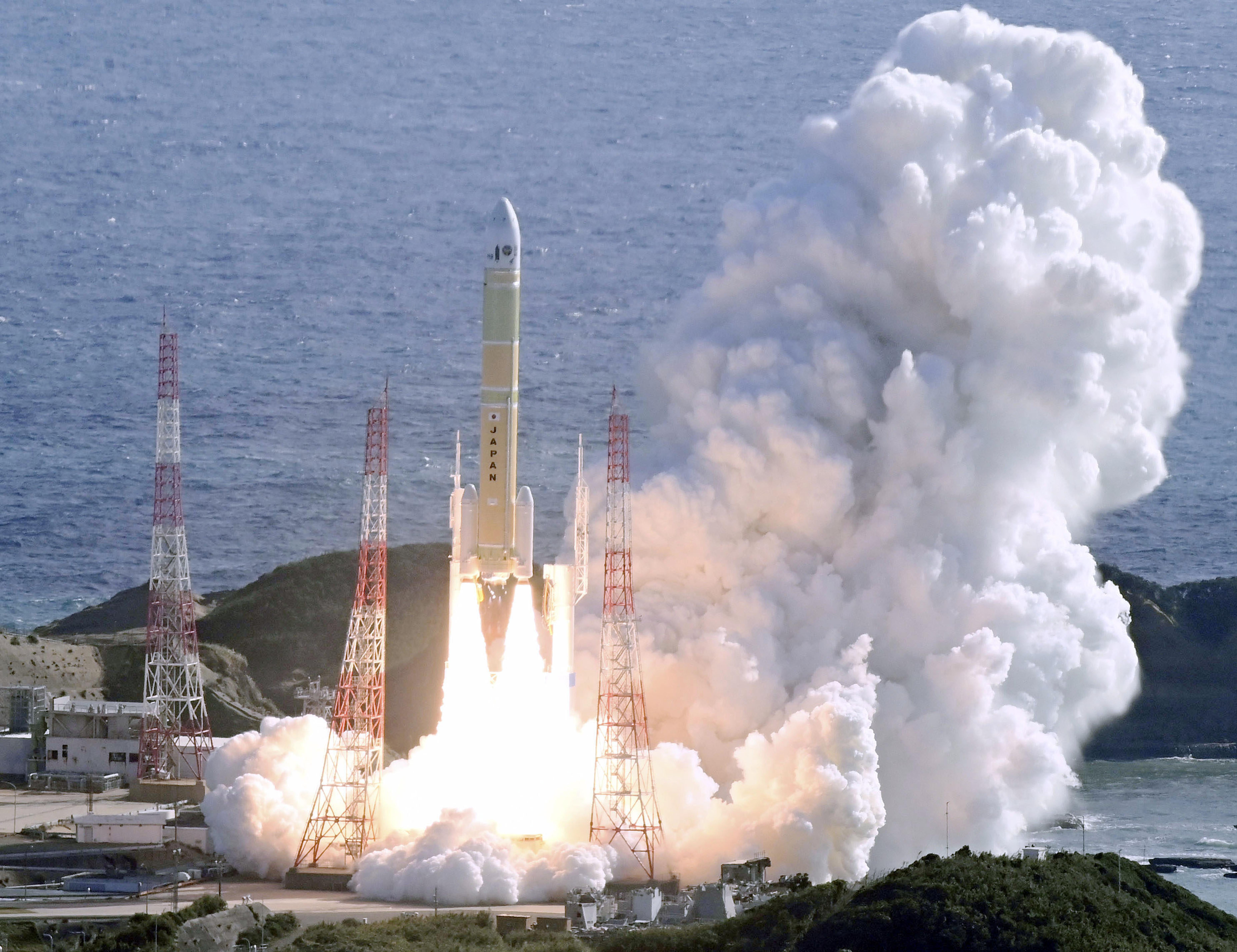 Japan's new flagship H3 rocket fails to put geolocation satellite