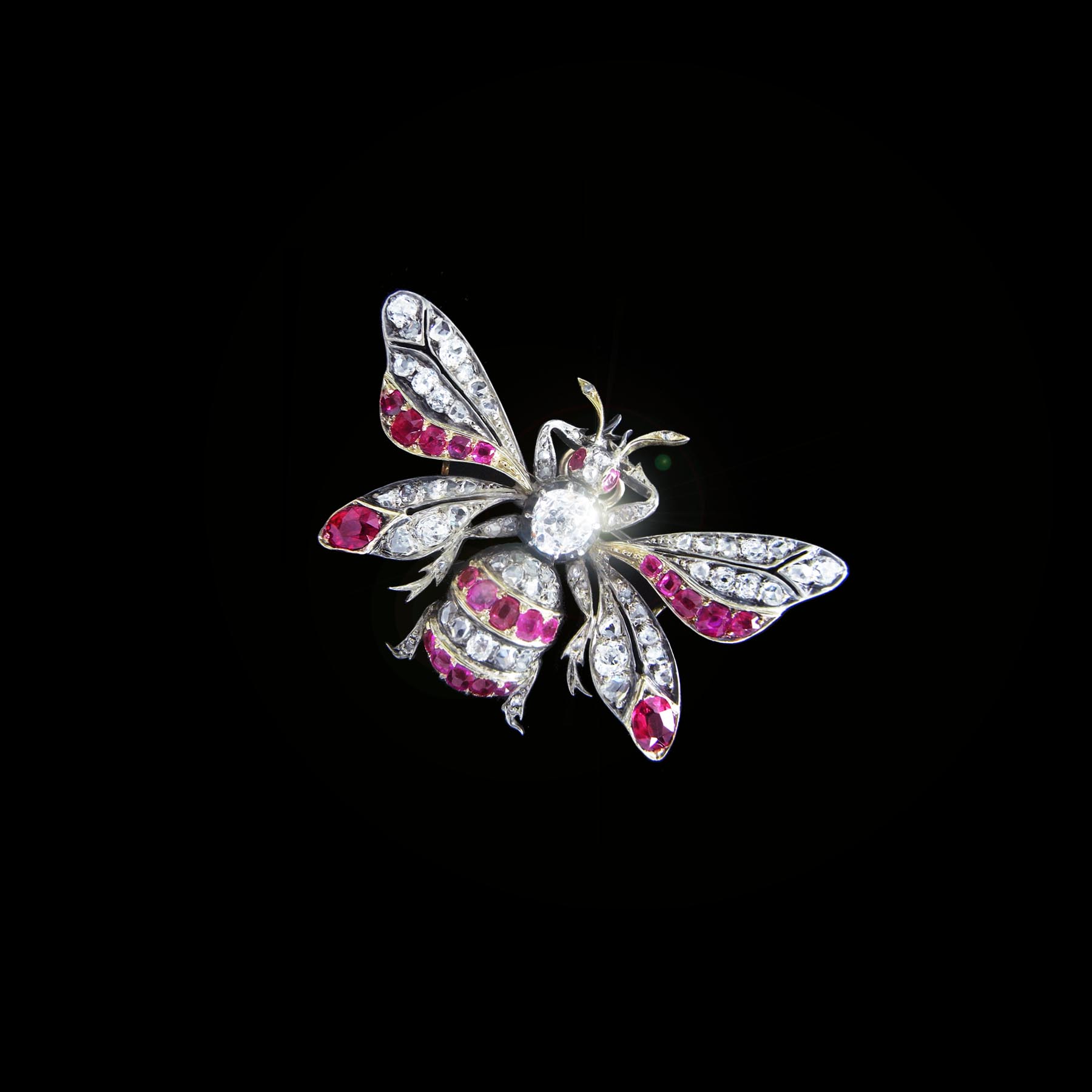 蜂 ダイヤモンド ルビー 19世紀フランスアンティークブローチ