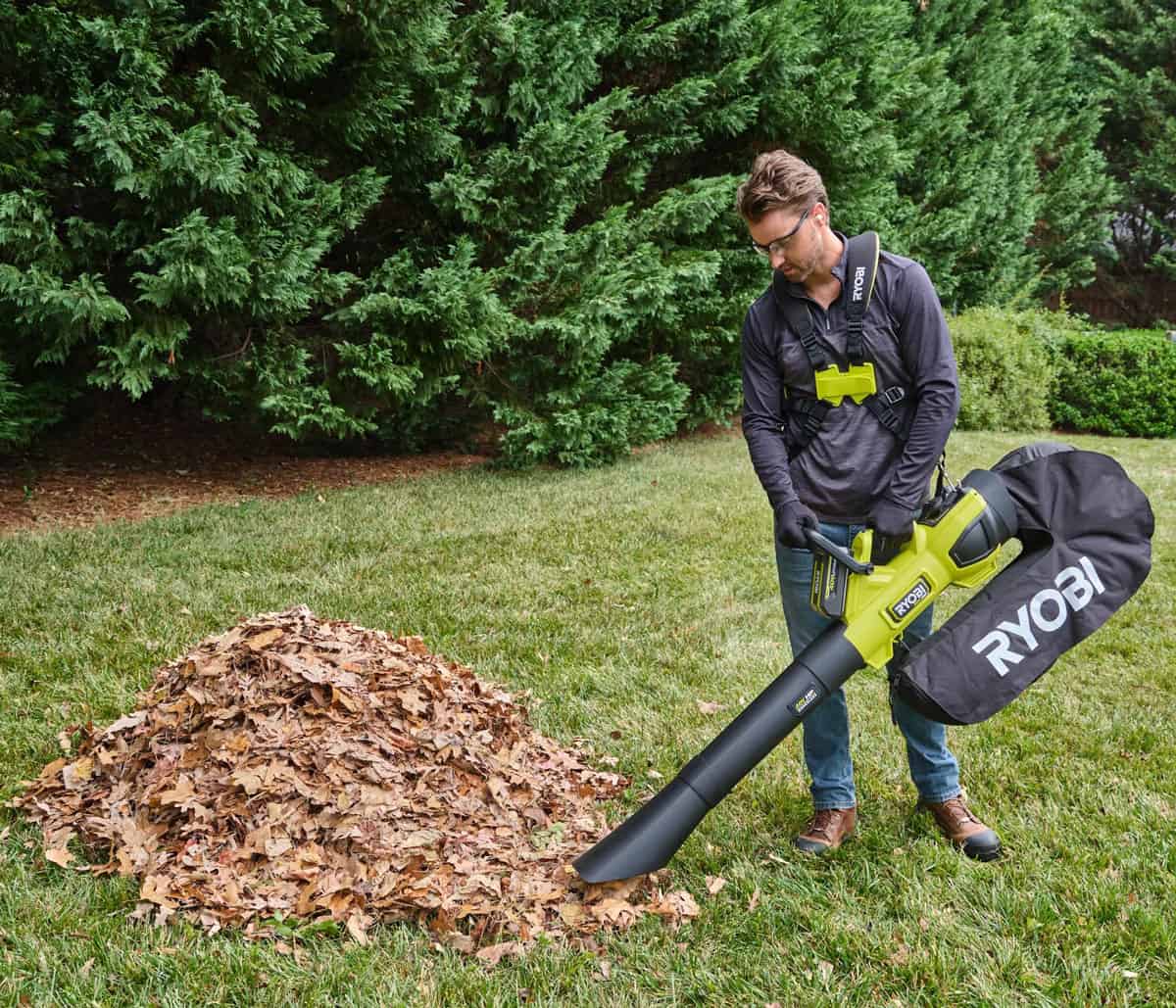 Ryobi RY404150 40V 600 CFM Cordless Handheld Blower Vac