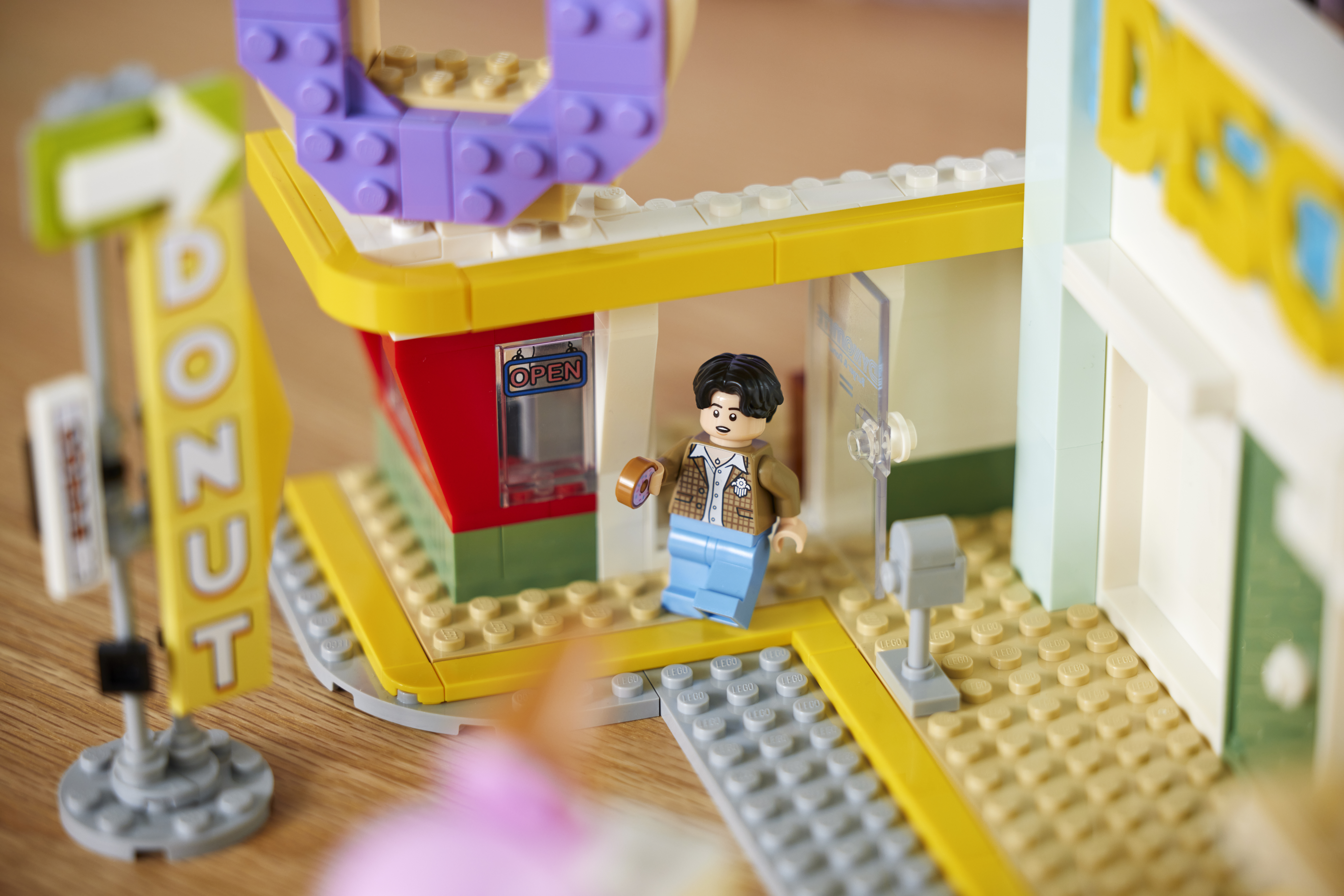 BTS Dynamite 21339 | Ideas | Buy online at the Official LEGO® Shop CA