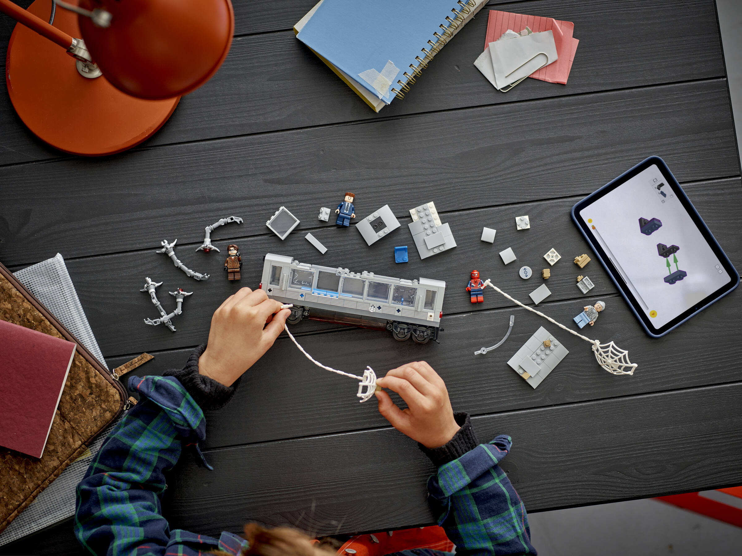 スパイダーマン vs. ドクター・オクトパス 地下鉄編 76321 | マーベル