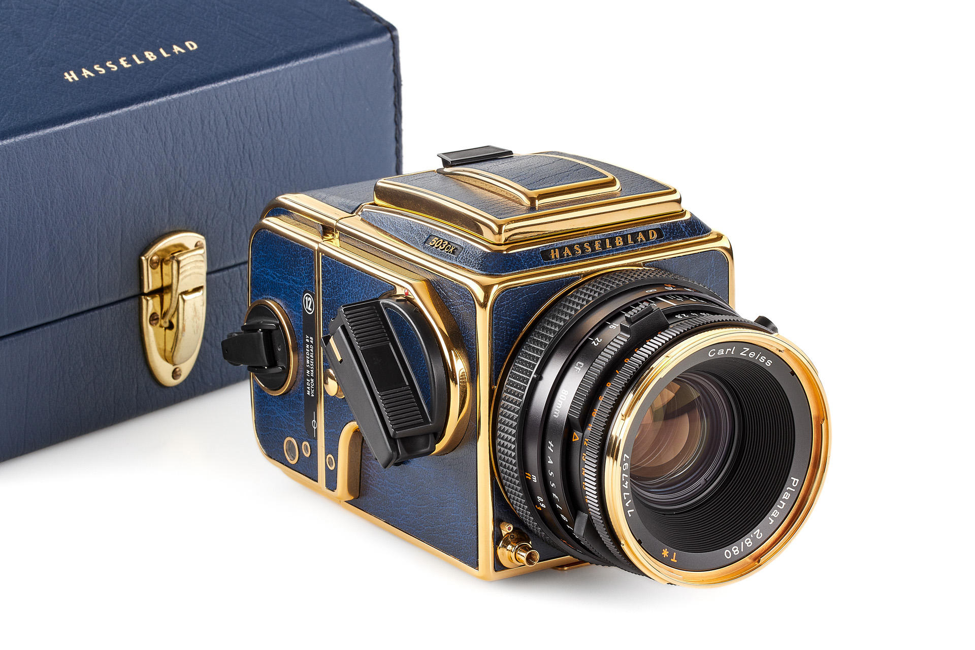 Hasselblad 503 CX 'Golden Blue' | AI_20220121_1128_41537