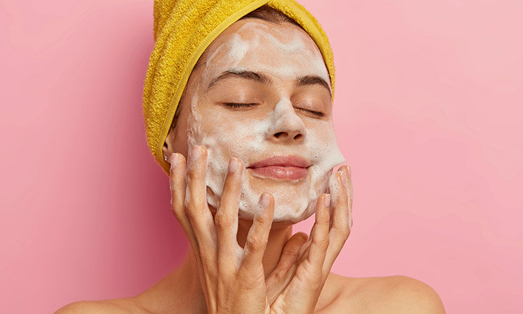 洗顔は、肌に優しくしっかり洗えるLeivyフォームフェイシャル