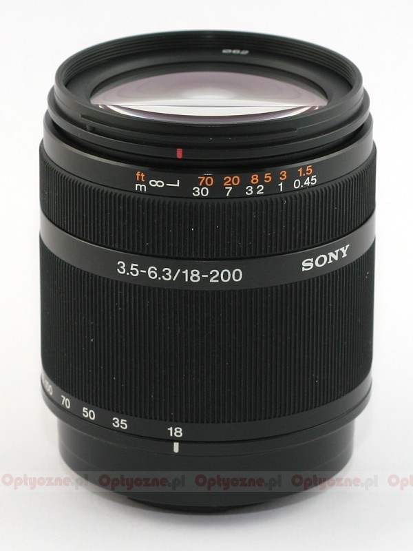 Sony DT 18-200 mm f/3.5-6.3 - LensTip.com
