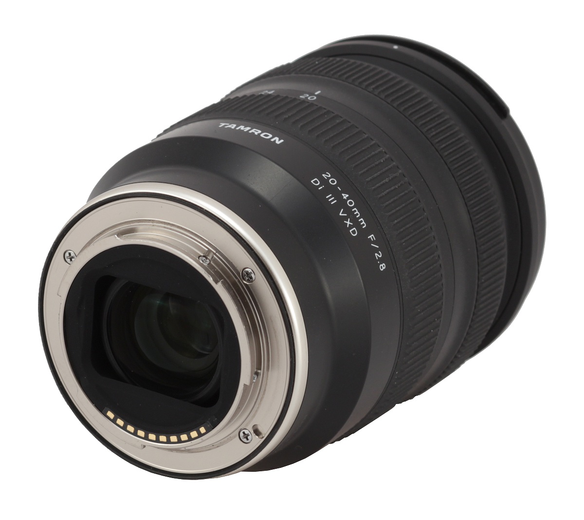 Tamron 20-40 mm f/2.8 Di III VXD review - Build quality - LensTip.com