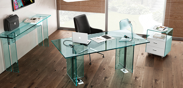 Buy Fiam Italia glass furniture from the worldwide authorized