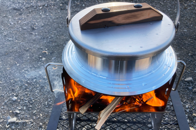 おいしいご飯はやっぱり羽釜！ユニフレームのキャンプ羽釜を使ってみ