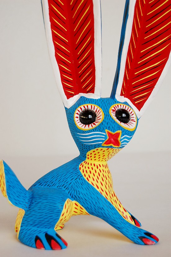 オアハカ・木彫り人形ウサギ-中南米と世界の輸入雑貨ショップ-リャマリャマ