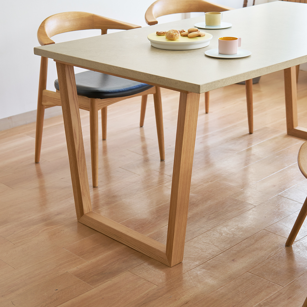 アクルテック ダイニングテーブル（横幅160 x 奥行85 cm