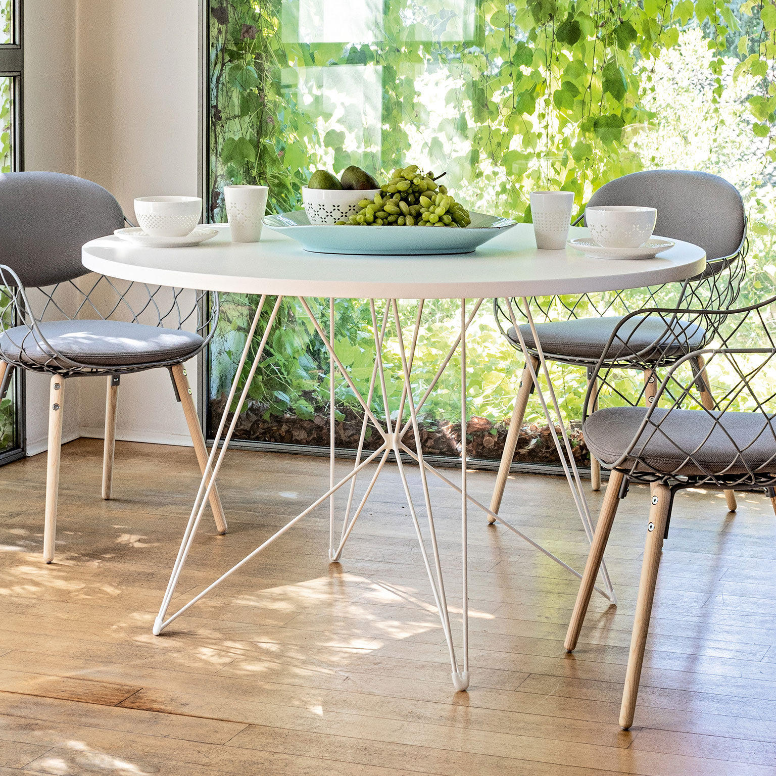 MAGIS（マジス）XZ3 Tavolo テーブル ラウンド Φ120 ホワイト×クローム