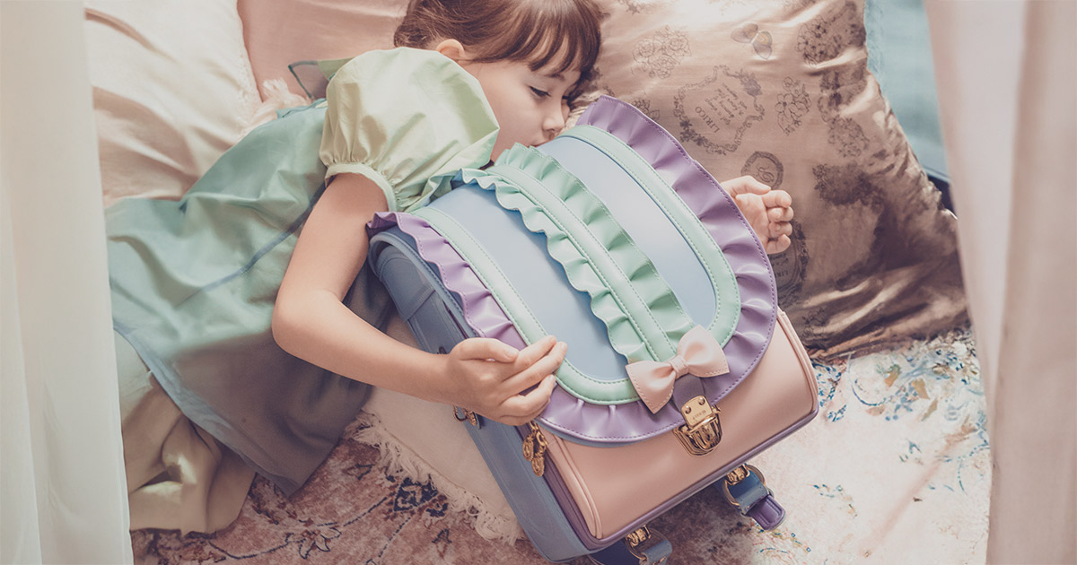 リボン型チャーム ブラック チェーンタイプ ポスト便送料300円