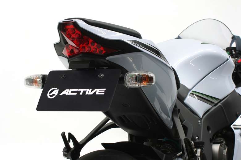 新規制のナンバー確度対応！ アクティブ”ZX-10R(-22)”用フェンダーレス
